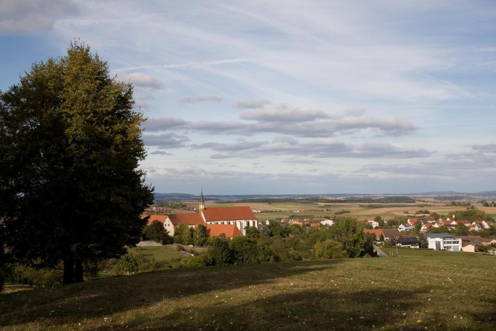 Engelhard Das Landhotel Garni Kirchheim am Ries Buitenkant foto